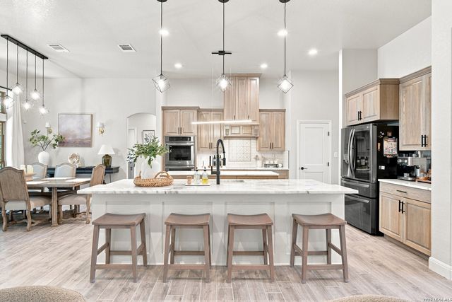 100 RANGER PT, Adkins, TX 78101