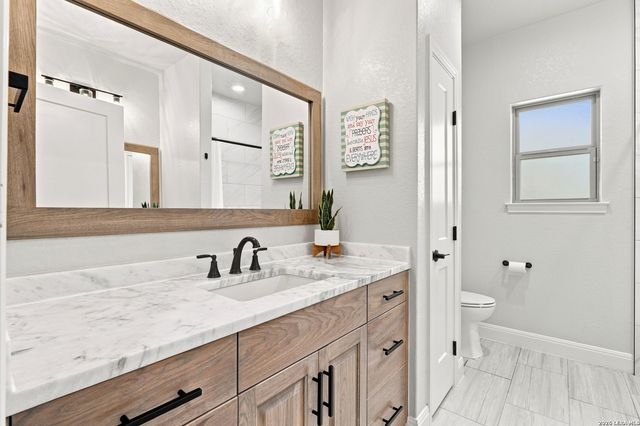 100 RANGER PT, Adkins, TX 78101