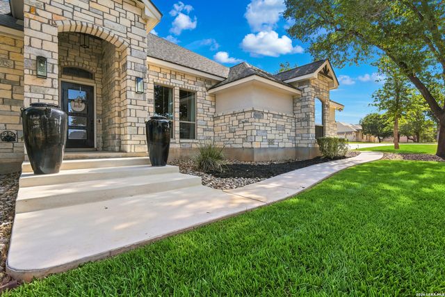 100 RANGER PT, Adkins, TX 78101