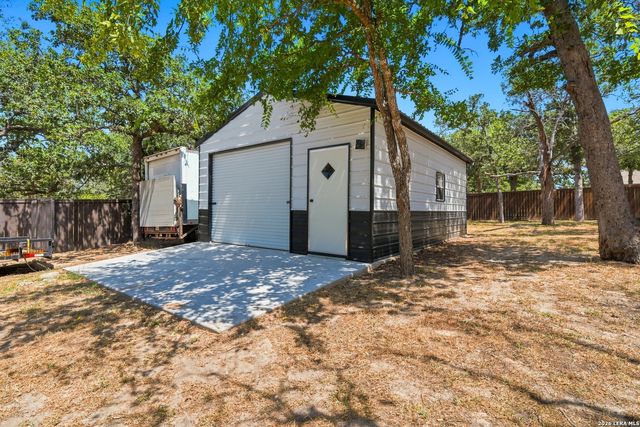 100 RANGER PT, Adkins, TX 78101