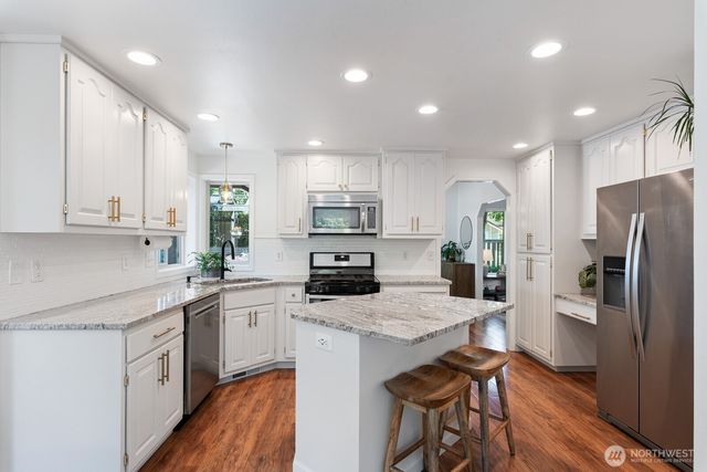 6818 Gibralter Place, Anacortes, WA 98221