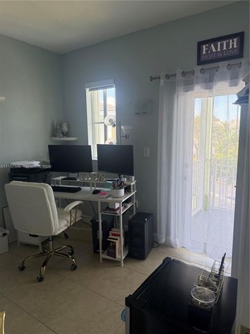 318 NE 31st Ave, Homestead, FL 33033