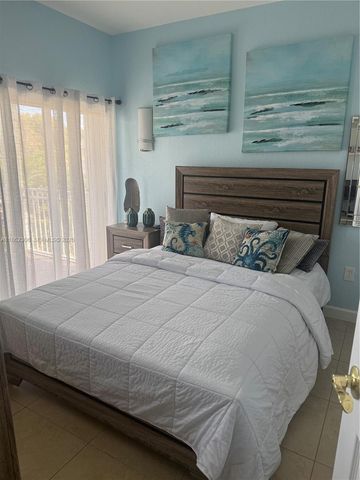 318 NE 31st Ave, Homestead, FL 33033