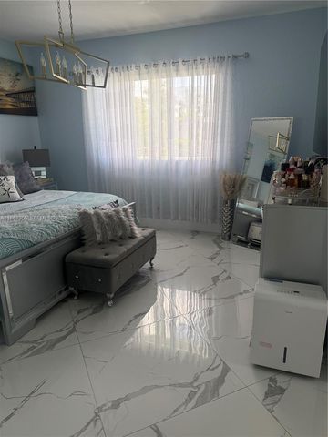 318 NE 31st Ave, Homestead, FL 33033