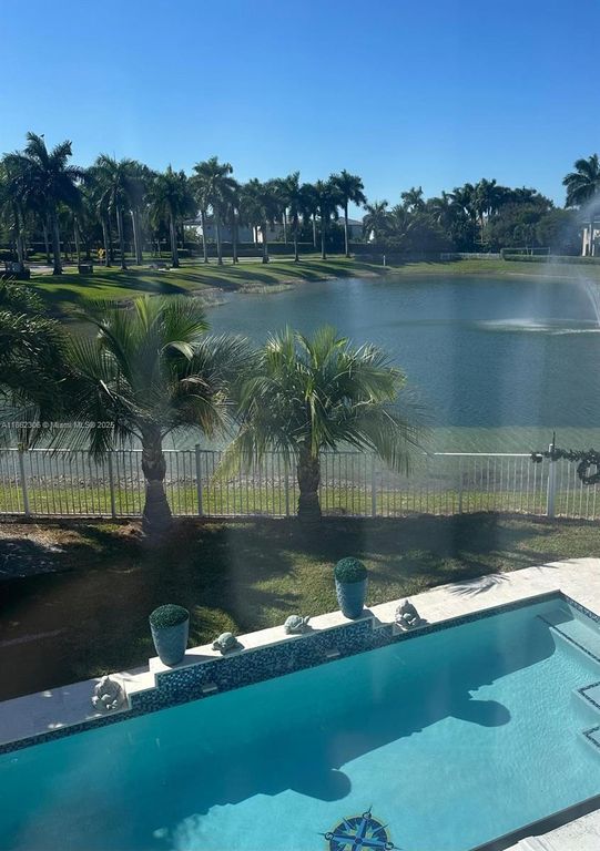 318 NE 31st Ave, Homestead, FL 33033