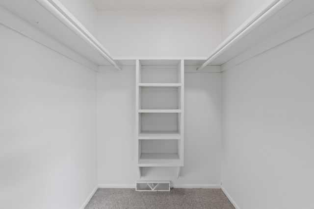 1392 N Peterson St, Wichita, KS 67212