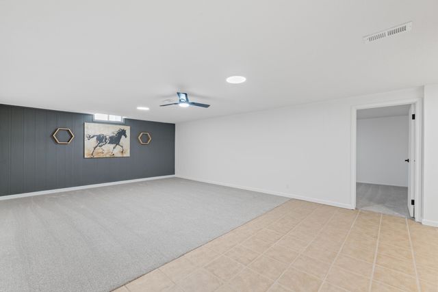 1392 N Peterson St, Wichita, KS 67212