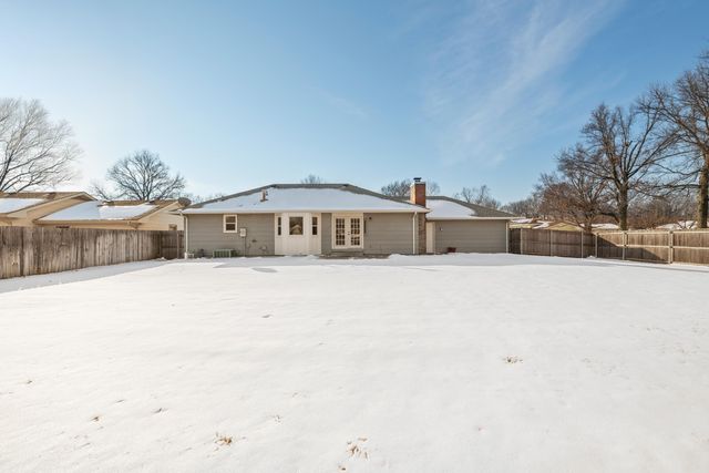 1392 N Peterson St, Wichita, KS 67212