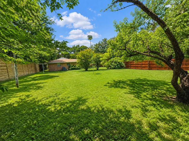 4708 Dove Creek Way, Dallas, TX 75232