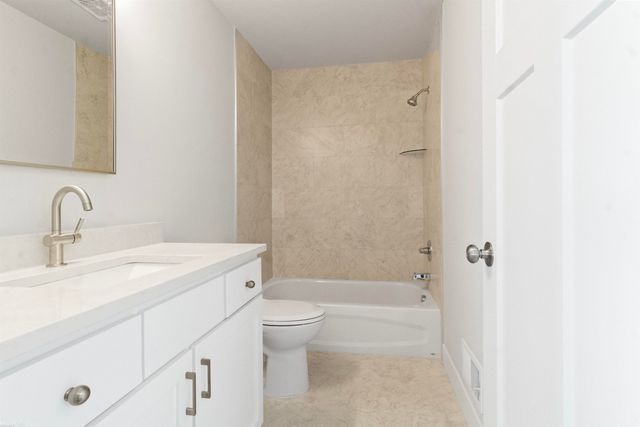 48365 Applegrove Lane 14, New Baltimore, MI 48051