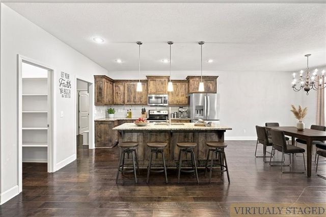 4817 SW Marguerite Street, Blue Springs, MO 64015