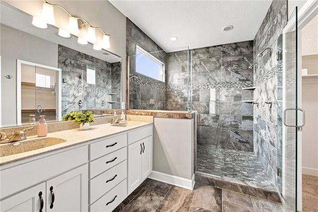 4817 SW Marguerite Street, Blue Springs, MO 64015
