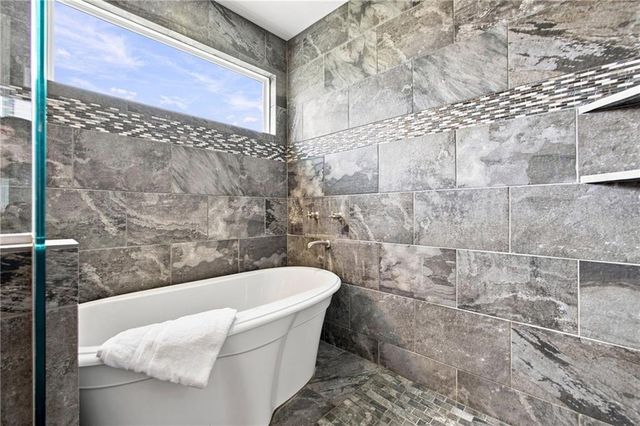 4817 SW Marguerite Street, Blue Springs, MO 64015
