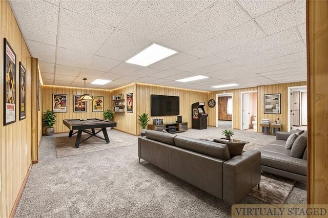4817 SW Marguerite Street, Blue Springs, MO 64015