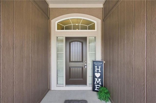 4817 SW Marguerite Street, Blue Springs, MO 64015