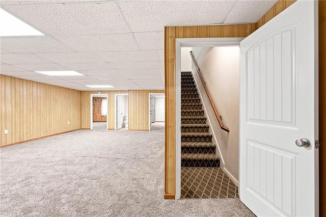 4817 SW Marguerite Street, Blue Springs, MO 64015