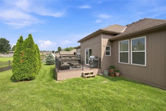 4817 SW Marguerite Street, Blue Springs, MO 64015