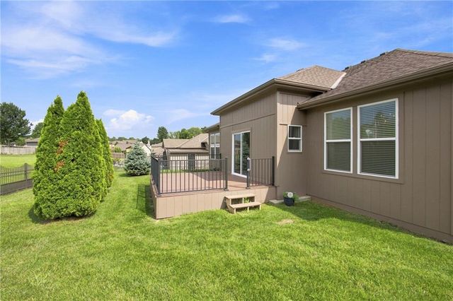4817 SW Marguerite Street, Blue Springs, MO 64015