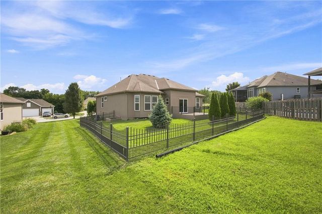 4817 SW Marguerite Street, Blue Springs, MO 64015