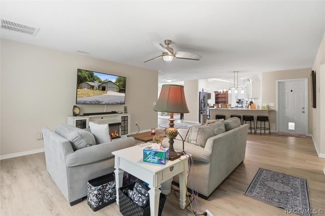 834 N Dunkenfield Avenue, Crystal River, FL 34429