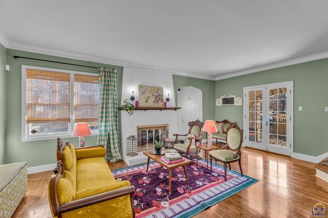 1347 SW Campbell AVE, Topeka, KS 66604