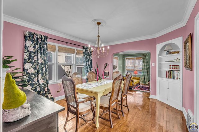 1347 SW Campbell AVE, Topeka, KS 66604