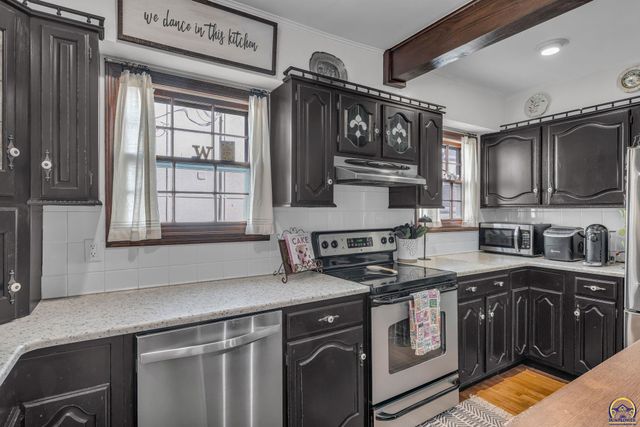 1347 SW Campbell AVE, Topeka, KS 66604