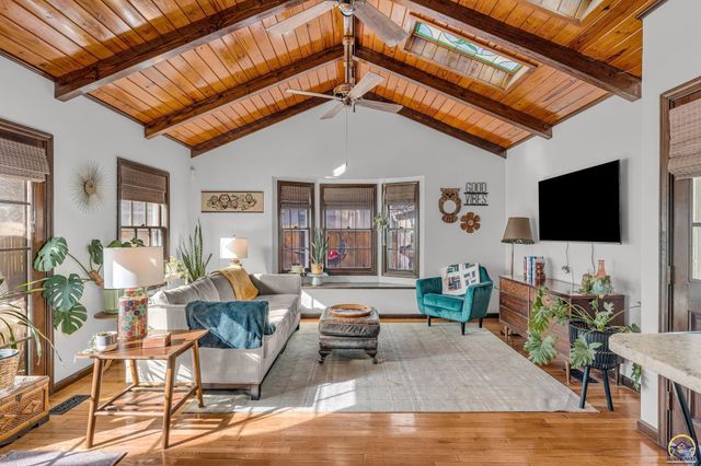 1347 SW Campbell AVE, Topeka, KS 66604