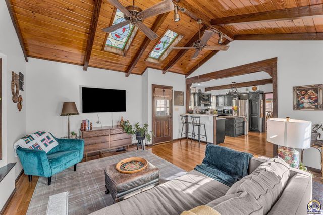 1347 SW Campbell AVE, Topeka, KS 66604