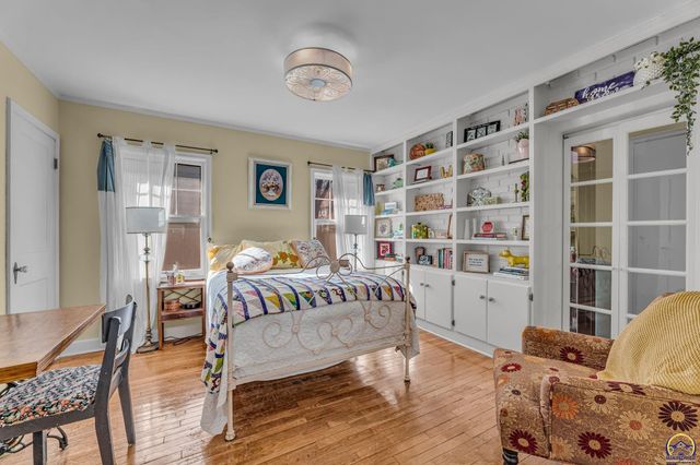 1347 SW Campbell AVE, Topeka, KS 66604