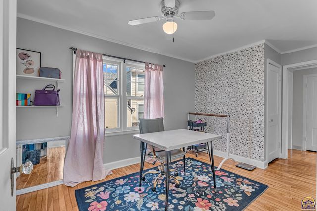 1347 SW Campbell AVE, Topeka, KS 66604