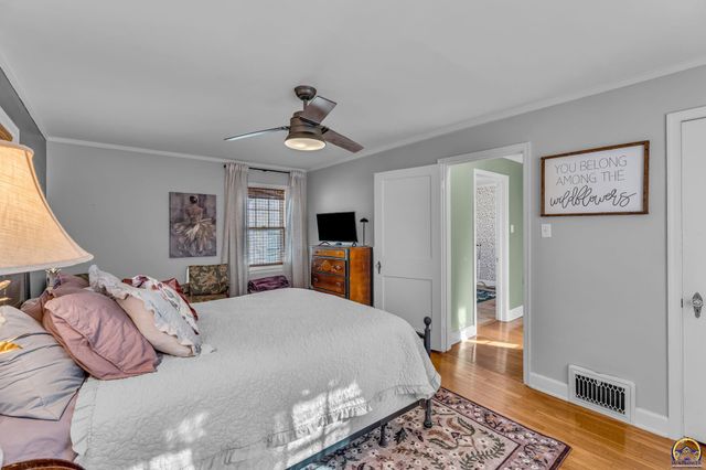 1347 SW Campbell AVE, Topeka, KS 66604