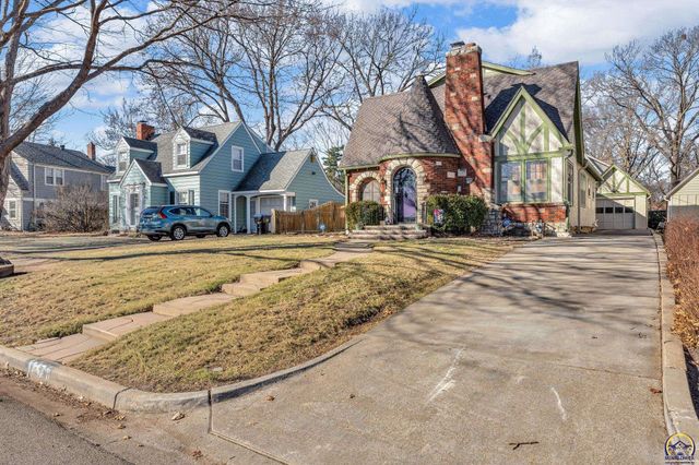 1347 SW Campbell AVE, Topeka, KS 66604