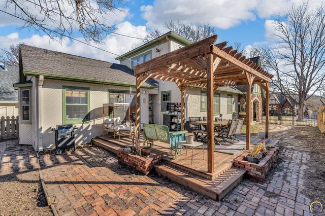 1347 SW Campbell AVE, Topeka, KS 66604