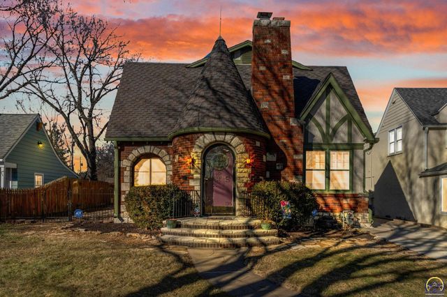 1347 SW Campbell AVE, Topeka, KS 66604