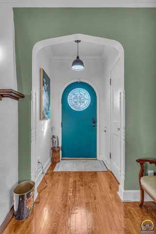 1347 SW Campbell AVE, Topeka, KS 66604