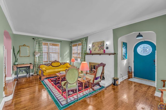 1347 SW Campbell AVE, Topeka, KS 66604