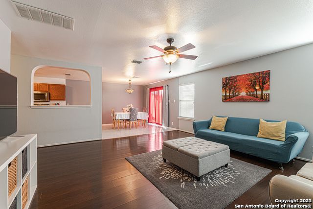 2719 Moon Rock, Converse, TX 78109