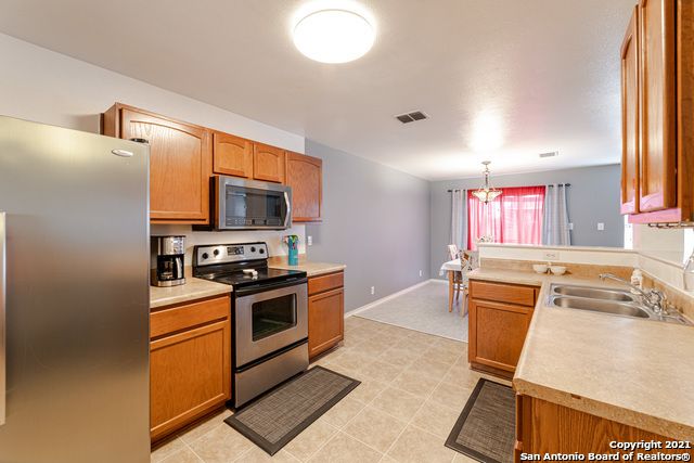 2719 Moon Rock, Converse, TX 78109