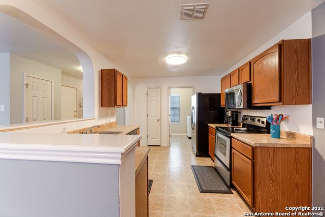 2719 Moon Rock, Converse, TX 78109