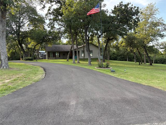 8595 Jared Road, Bellville, TX 77418