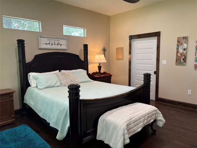 8595 Jared Road, Bellville, TX 77418