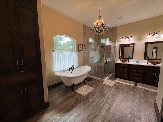 8595 Jared Road, Bellville, TX 77418