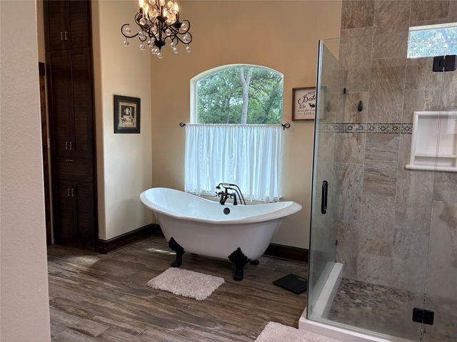 8595 Jared Road, Bellville, TX 77418