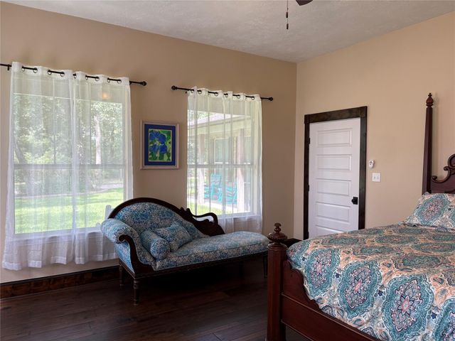 8595 Jared Road, Bellville, TX 77418