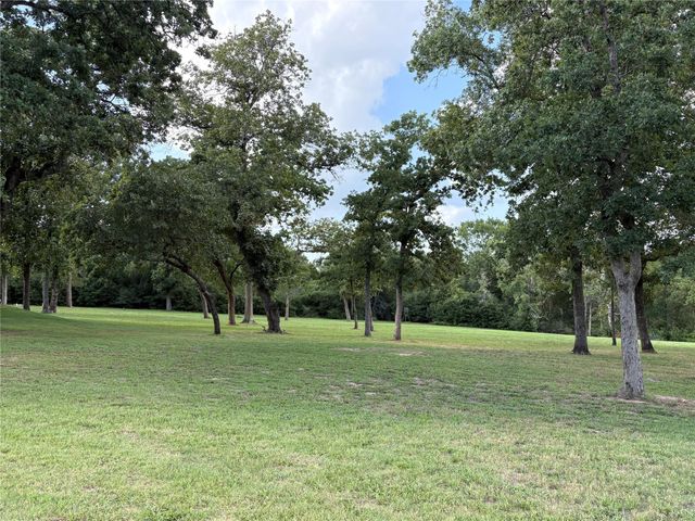 8595 Jared Road, Bellville, TX 77418