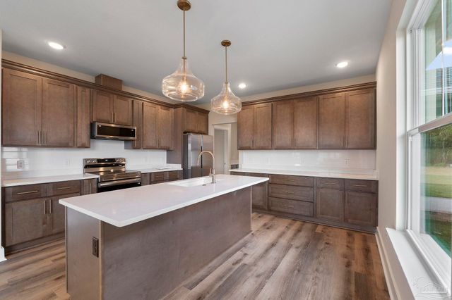 4931 Horace Lunsford Rd, Pace, FL 32570