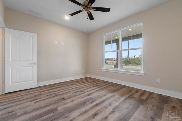 4931 Horace Lunsford Rd, Pace, FL 32570