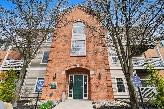 5401 Michelles Oak Court, Green Twp, OH 45238