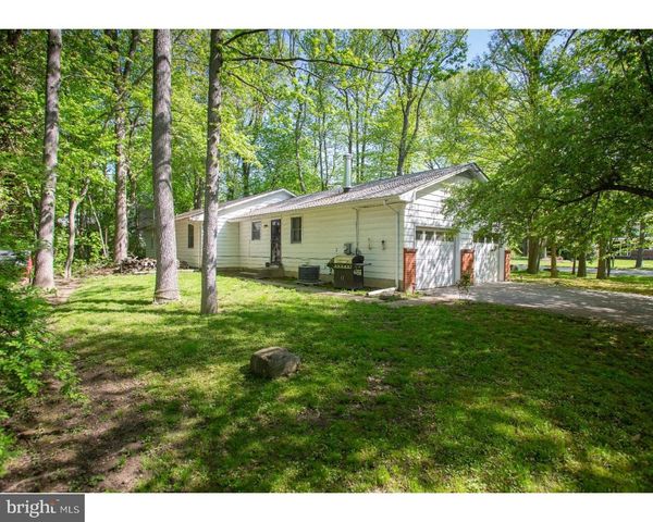 1600 SHIPLEY RD, Wilmington, DE 19803